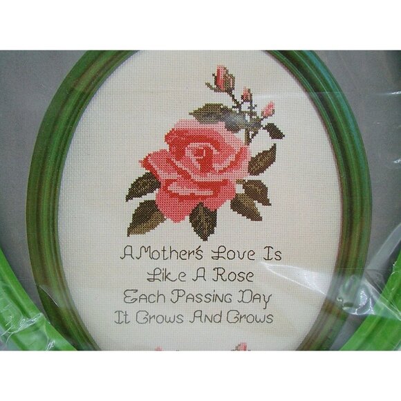 Charmin Cross Stitch Kit Stamped Counted Rose Floral Bouquet Oval Frame Vtg NOS - Picture 2 of 7